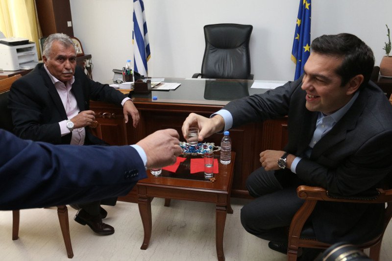 Ανταποκρίτρια Bild: Επική αποτυχία Τσίπρα -Ημέρα επίθεσης στο Βερολίνο κι εκείνος γελάει στην Κρήτη [εικόνες] | iefimerida.gr 5