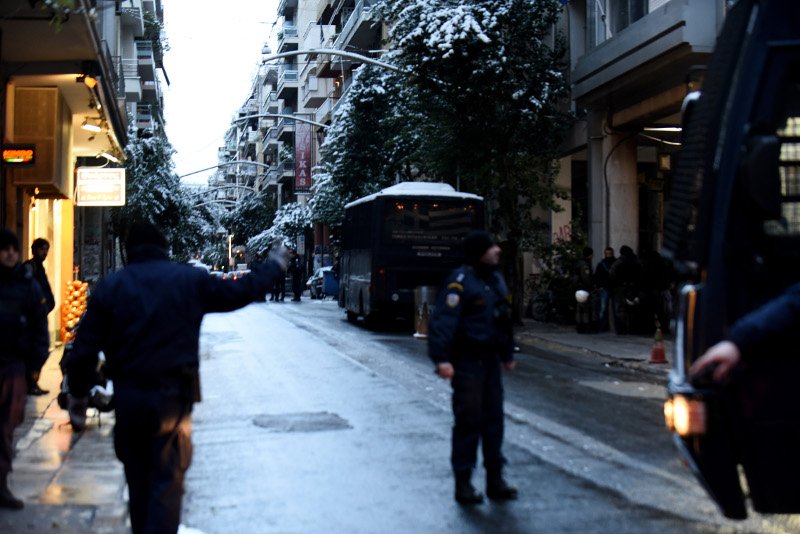 «Τον είδα να έρχεται με πρoτεταμένο το όπλο» -Ο φρουρός του ΠΑΣΟΚ περιγράφει | iefimerida.gr 2