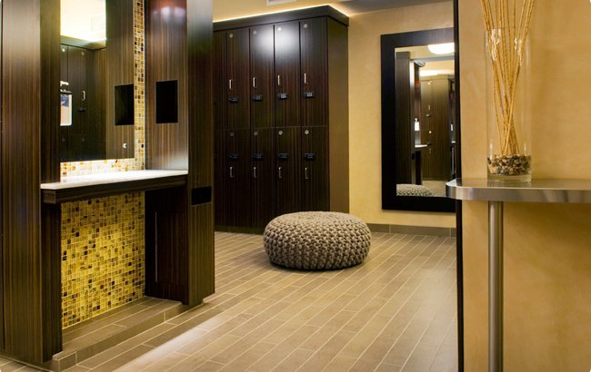 Το γυμναστήριο των κροίσων: 26.000 δολάρια συνδρομή και μία ομάδα γυμναστών δική τους [εικόνες] | iefimerida.gr 2