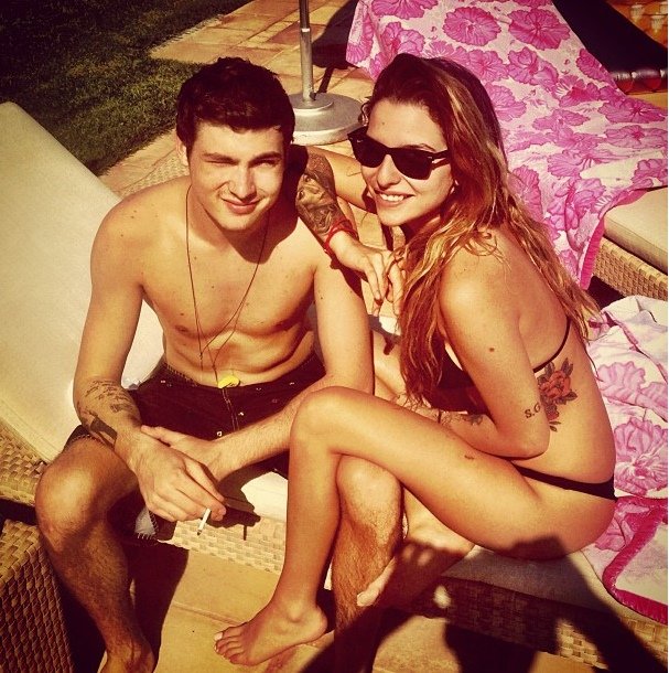 Η Εριέττα Κούρκουλου με μπικίνι στην πισίνα [εικόνες]  | iefimerida.gr 0