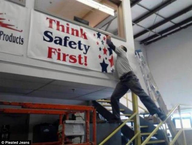 Αυτά είναι τα πιο επικίνδυνα επαγγέλματα -Αστείες στιγμές από εργάτες που ξεγελούν τον θάνατο [εικόνες] | iefimerida.gr 1