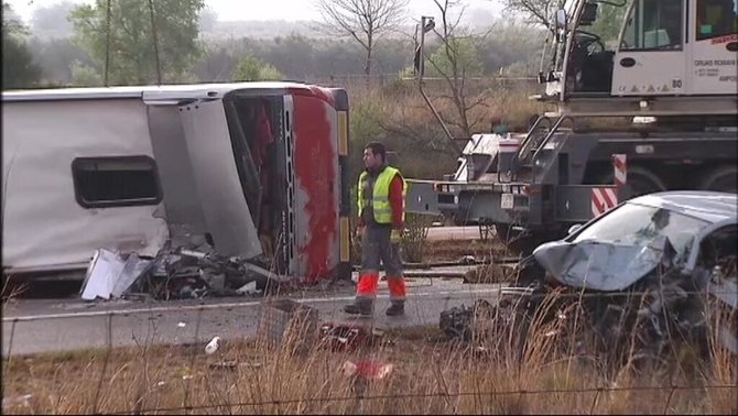 Τροχαίο στην Ισπανία με λεωφορείο που μετέφερε φοιτητές του Erasmus -14 νεκροί [εικόνες & βίντεο] | iefimerida.gr 2