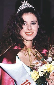 Ντεφνέ Σαμιελί, η πανέμορφη Τουρκάλα που προκαλεί σάλο για ροζ σκάνδαλο με τον Ερντογάν [εικόνες] | iefimerida.gr 1