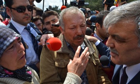 Ο Ερντογάν τους κλωτσάει, ο Γκιούλ τους αγκαλιάζει -Οργή στην Τουρκία με τους 282 νεκρούς στο ορυχείο [εικόνες] | iefimerida.gr 2