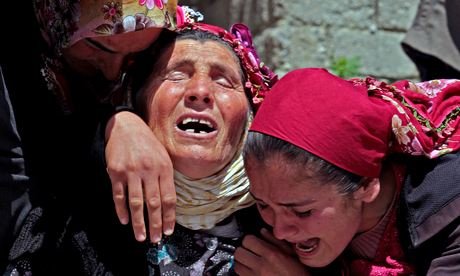 Ο Ερντογάν τους κλωτσάει, ο Γκιούλ τους αγκαλιάζει -Οργή στην Τουρκία με τους 282 νεκρούς στο ορυχείο [εικόνες] | iefimerida.gr 4