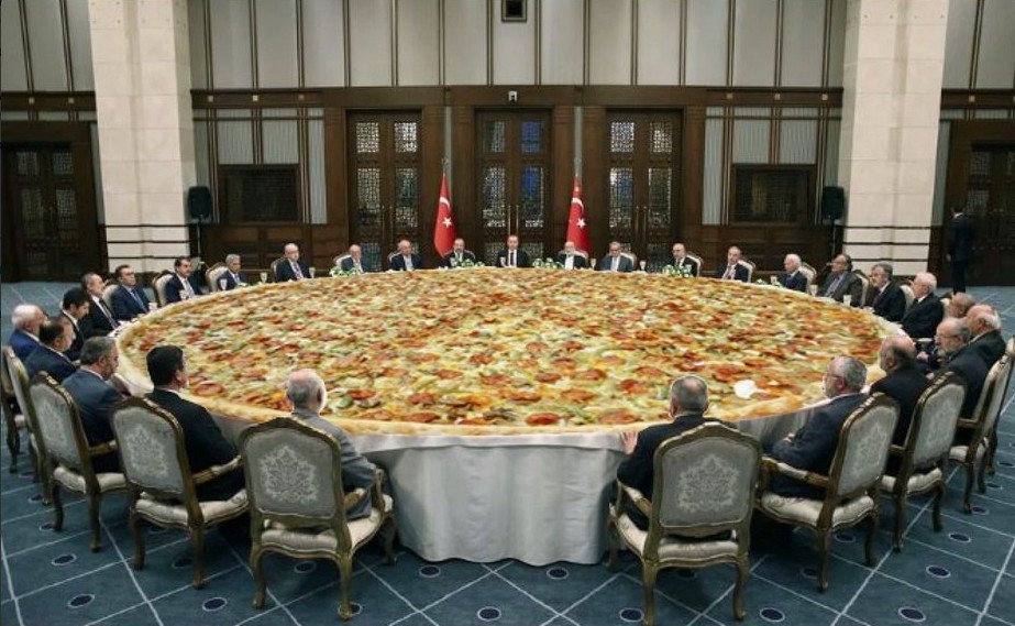 Σάλος στο Twitter για το πολυδάπανο τραπέζι του Ερντογάν - Απίστευτο τρολάρισμα [εικόνες] | iefimerida.gr 0