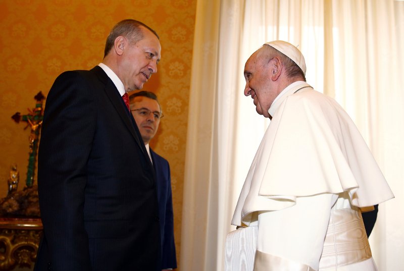 Γραμματέας της Λέγκα του Βορρά: Ντρέπομαι που φιλοξενούμε τον Ερντογάν στην Ιταλία | iefimerida.gr 0