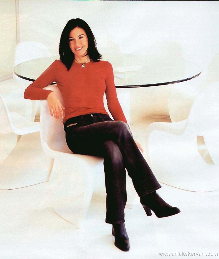 Ντεφνέ Σαμιελί, η πανέμορφη Τουρκάλα που προκαλεί σάλο για ροζ σκάνδαλο με τον Ερντογάν [εικόνες] | iefimerida.gr 17