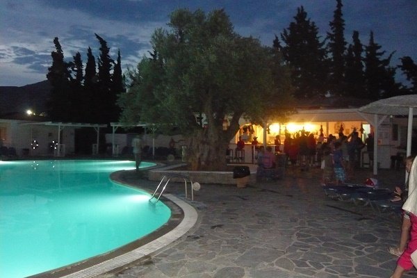 Γάλλος μπλόγκερ γράφει για τις καλύτερες διακοπές της ζωής του: Στην Εύβοια, το μεγάλο νησί [εικόνες] | iefimerida.gr 13