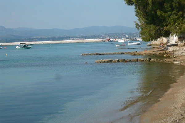 Γάλλος μπλόγκερ γράφει για τις καλύτερες διακοπές της ζωής του: Στην Εύβοια, το μεγάλο νησί [εικόνες] | iefimerida.gr 0