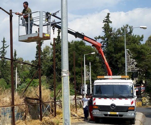 Καθαρίζουν το οικόπεδο της Νέας Φιλαδέλφειας και περιμένουν στην ΑΕΚ την οικοδομική άδεια [εικόνες & βίντεο] | iefimerida.gr 0