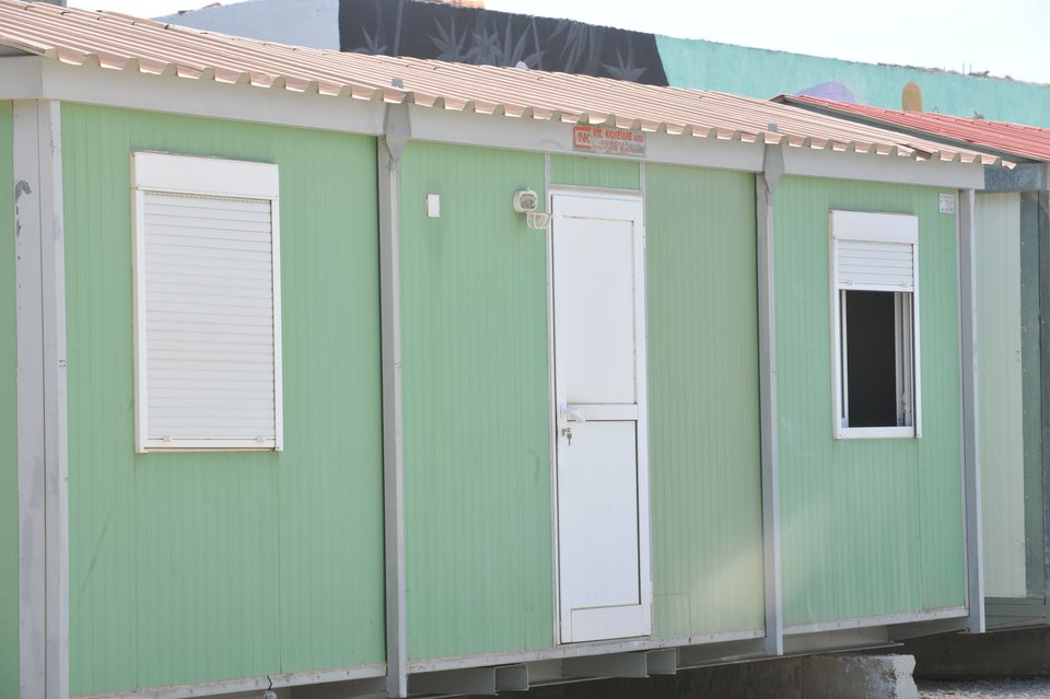 Πυρετώδεις εργασίες στον Βοτανικό για να μετεγκατασταθούν οι πρόσφυγες [εικόνες] | iefimerida.gr 0