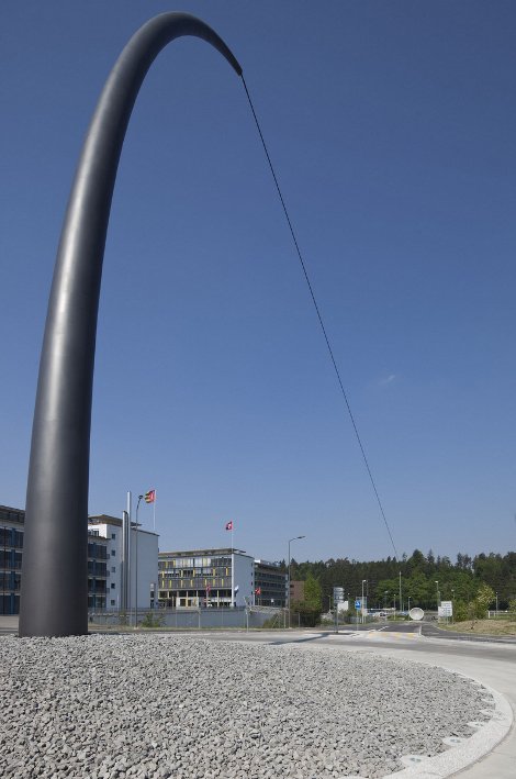 Το τεράστιο γλυπτό, κυρτή βελόνα, του Κώστα Βαρώτσου που ξετρέλανε τους Ελβετούς -Το ψήφισαν ως το καλύτερο [εικόνες] | iefimerida.gr 1