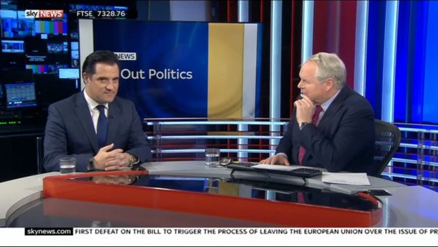 Ο Αδωνις ήπιε καφέ σε ελληνικό μαγαζί στο Λονδίνο και το λάτρεψε [εικόνες] | iefimerida.gr 5