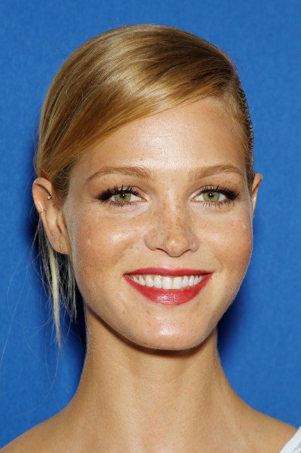 Της είπαν να χάσει κιλά και έφυγε από τη Victoria's Secret [εικόνες] | iefimerida.gr 8