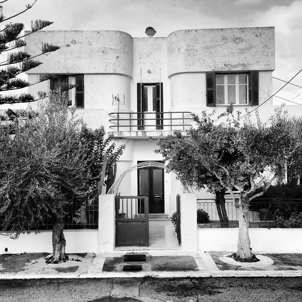 Ερυθραία, Αλβανία, Ελλάδα: Οι «δημιουργικές διακοπές» των αποικιακών αρχιτεκτόνων [εικόνες]  | iefimerida.gr 8