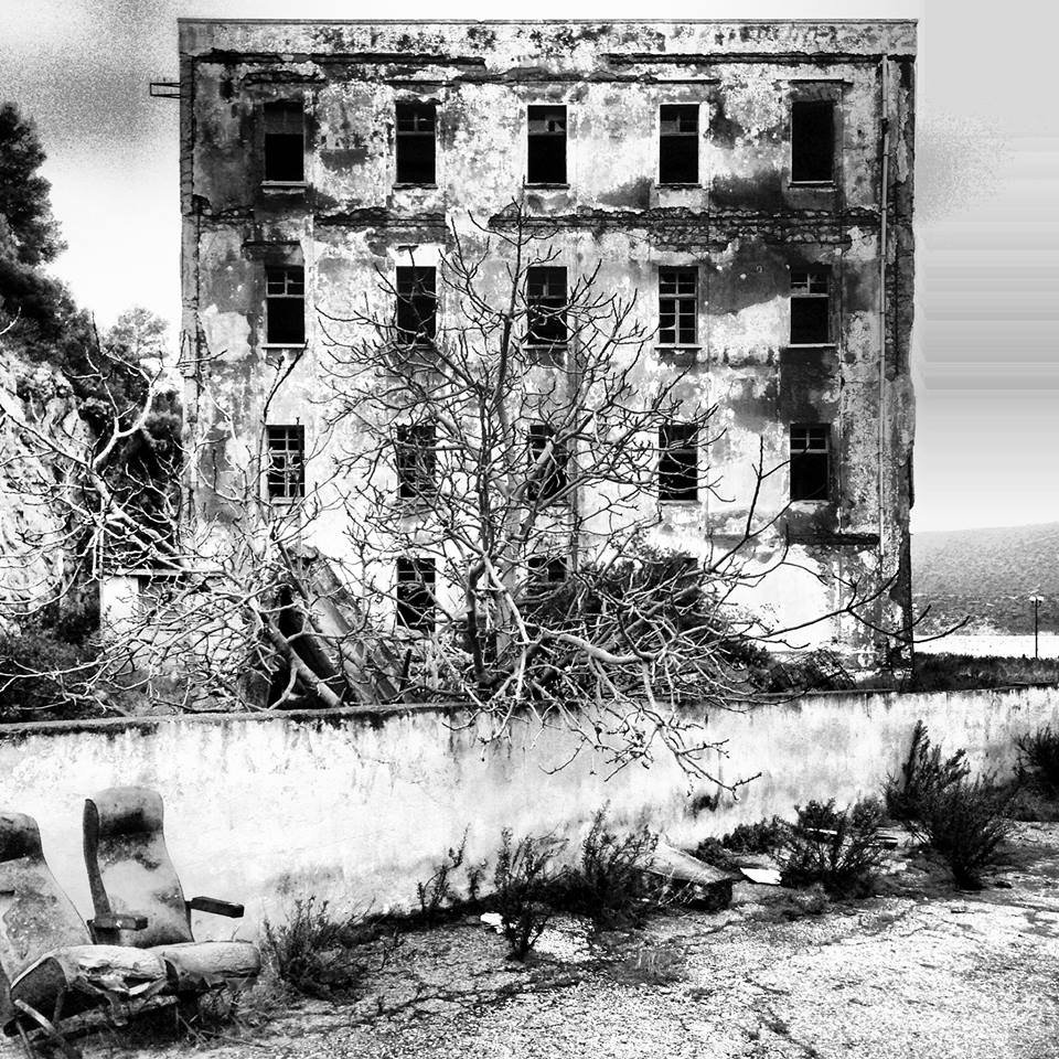 Ερυθραία, Αλβανία, Ελλάδα: Οι «δημιουργικές διακοπές» των αποικιακών αρχιτεκτόνων [εικόνες]  | iefimerida.gr 9