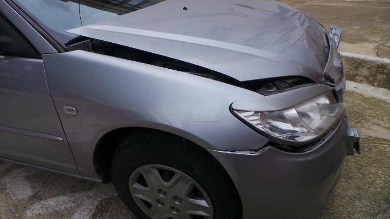 Πανικός στην Ερμούπολη με αφηνιασμένο οδηγό [εικόνες] | iefimerida.gr 3