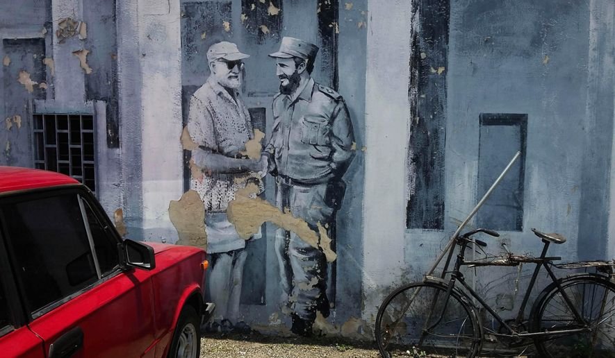 Ερνεστ Χέμινγουεϊ και Φιντέλ Κάστρο -Μια παράξενη φιλία [εικόνες] | iefimerida.gr 13