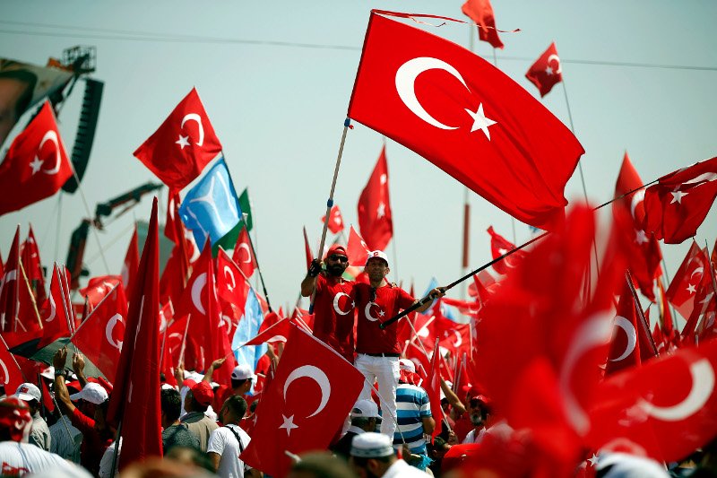 Επίδειξη δύναμης από τον Ερντογάν στη φιέστα κατά του πραξικοπήματος -Τρία εκατομμύρια οπαδοί στην Κωνσταντινούπολη [εικόνες] | iefimerida.gr 0