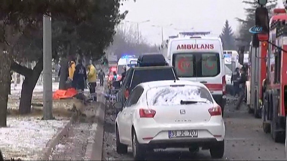 Τουρκία: Εκρηξη σε όχημα έξω από Πανεπιστήμιο -13 νεκροί | iefimerida.gr 1
