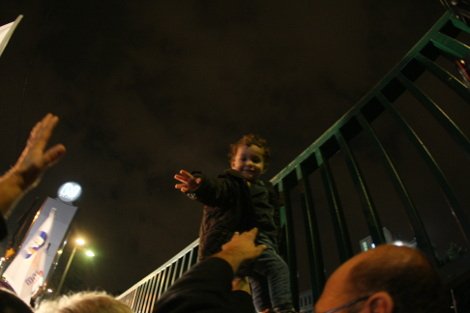 Διαμαρτυρήθηκαν για τον ένα χρόνο από το κλείσιμο της ΕΡΤ [εικόνες] | iefimerida.gr 0