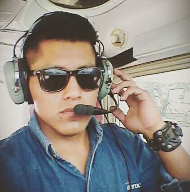 Συγκλονιστικό βίντεο μετά την αεροπορική τραγωδία στην Κολομβία -Επιζών φωνάζει τους φίλους του [βίντεο] | iefimerida.gr 1