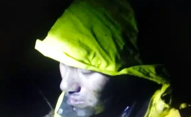 Συγκλονιστικό βίντεο μετά την αεροπορική τραγωδία στην Κολομβία -Επιζών φωνάζει τους φίλους του [βίντεο] | iefimerida.gr 0