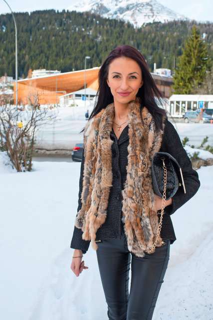 H πόρνη του Νταβός -Η γυναίκα που πιάνει δουλειά όταν αρχίζει το Φόρουμ [εικόνες&βίντεο] | iefimerida.gr 3