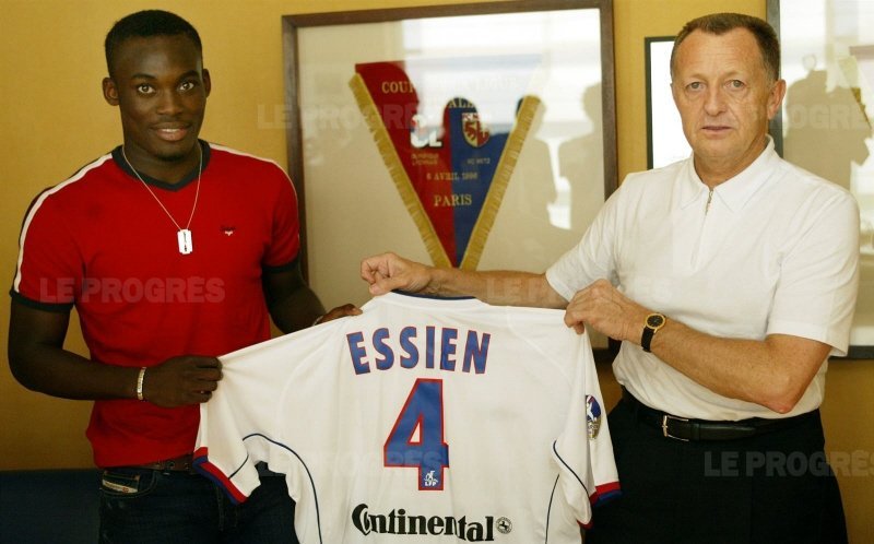 Μίκαελ Εσιέν - Η σκληρή ζωή στην Γκάνα, η λατρεία για τη μητέρα του και ο «μπαμπάς» Μουρίνιο [εικόνες] | iefimerida.gr 3