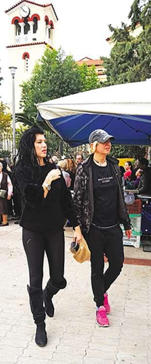 Ελληνίδα πρώην πορνοστάρ πήγε να προσκυνήσει την Τίμια Ζώνη [εικόνα] | iefimerida.gr 0