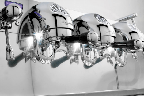 Οι 10 + μία απόλυτες μηχανές espresso που θα σας απογειώσουν φαντασία και... ουρανίσκο | iefimerida.gr 9