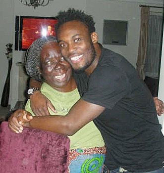 Μίκαελ Εσιέν - Η σκληρή ζωή στην Γκάνα, η λατρεία για τη μητέρα του και ο «μπαμπάς» Μουρίνιο [εικόνες] | iefimerida.gr 1