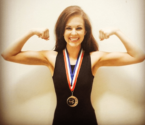 Η 20χρονη καλλονή που συγκλόνισε την υφήλιο -Στέφθηκε βασίλισσα ομορφιάς φορώντας το μπικίνι της και την αντλία ινσουλίνης [εικόνες] | iefimerida.gr 2