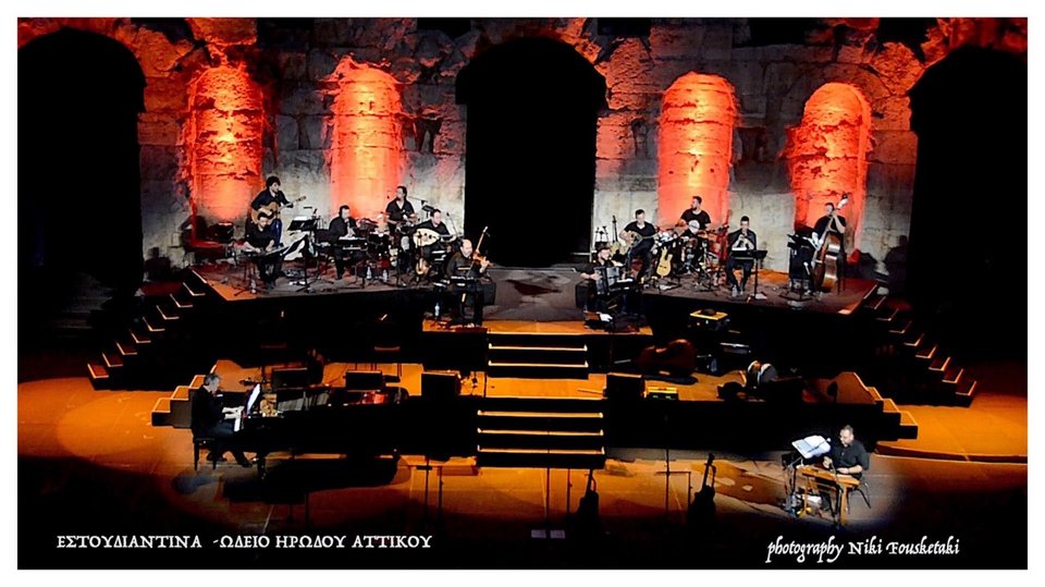 Γιώργος Νταλάρας και Εστουδιαντίνα σε τραγούδια της ξενιτιάς, της χαράς και του έρωτα [εικόνες]  | iefimerida.gr 2