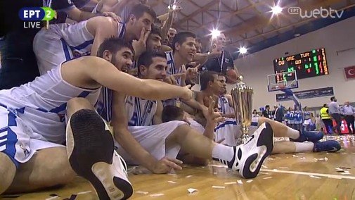 Σήκωσαν το Ευρωπαϊκό οι Εφηβοι! [εικόνες] | iefimerida.gr 1