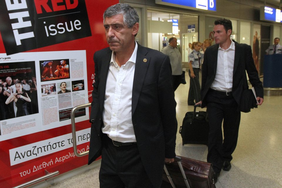 Η άφιξη της Εθνικής Ελλάδος στο Ελευθέριος Βενιζέλος [εικόνες] | iefimerida.gr 5