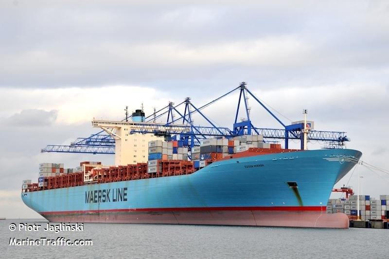 Aυτό είναι το πλοίο-γίγαντας που κατέπλευσε το Σάββατο στον Πειραιά [εικόνες&βίντεο] | iefimerida.gr 6