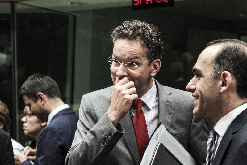 Βλοσυροί, σκεπτικοί, αγριεμένοι -Τα πρόσωπα των ΥΠΟΙΚ στο Eurogroup [εικόνες & βίντεο] | iefimerida.gr 8