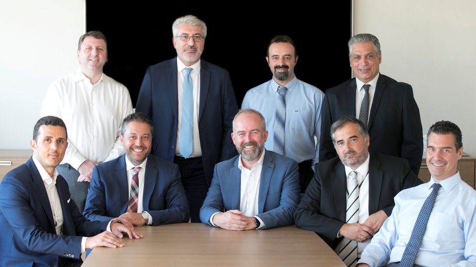 Νίκος Γιαννακάκης, Chief Technology Officer Eurolife ERB Insurance Group – Σωτήρης Ματσιούλας, Αναπληρωτής Γενικός Διευθυντής Εργασιών & Εξυπηρέτησης Eurolife ERB Insurance Group – Αντώνης Βοναπάρτης, Project Coordinator Eurolife Experience Center - Γιάννης Κώστογλου, Διευθυντής Πληροφορικής Eurolife ERB Insurance Group (Καθιστοί - αριστερά προς δεξιά) Γιώργος Βούλγαρης, Account Executive Salesforce – Δημήτρης Αβραμίδης, Development Manager Eurolife ERB - Richard McGuinness, Regional Senior Vice President Salesforce – Βασίλης Καλογιάννης, Customer Experience Manager Eurolife ERB - Γιάννης Βασιλάτος, Digital Transformation Officer Eurolife ERB
