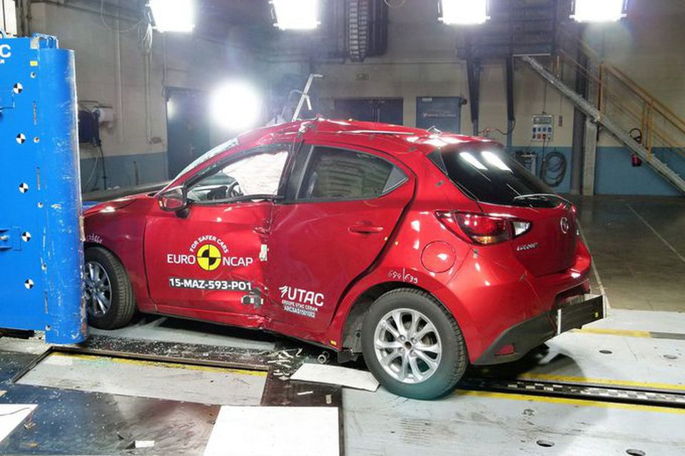4 αστέρια για Fiat 500X και Mazda 2, 5 αστέρια για Suzuki Vitara και Renault Espace κατά EuroNCAP | iefimerida.gr 3