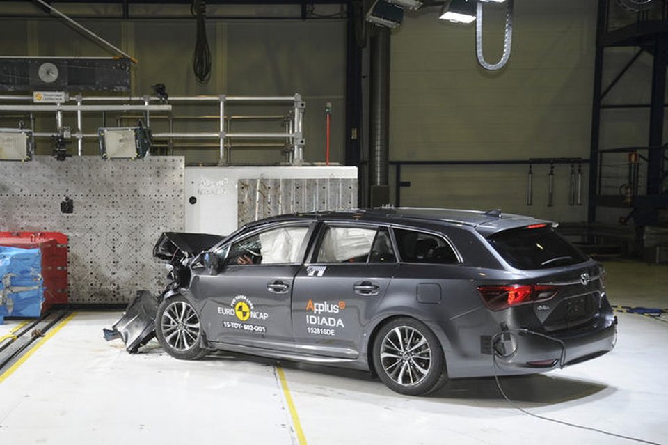 100% επιτυχία του Volvo XC90 στις δοκιμές του EuroNCAP- 4 αστέρια για τα Mazda CX-3 και Mitsubishi L200 | iefimerida.gr 4