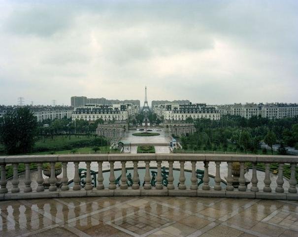 Εκτός απ' το Παρίσι και τα Φιλιατρά, Πύργο του Αϊφελ απέκτησε και η Σαγκάη [εικόνες] | iefimerida.gr 3