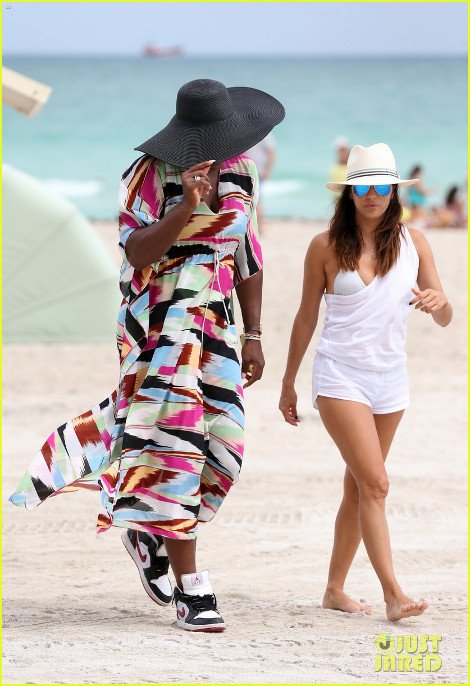 Η Εύα Λονγκόρια χαλαρώνει στο Μαϊάμι: Σε άψογη φόρμα και με μικροσκοπικό μαγιό [εικόνες] | iefimerida.gr 5