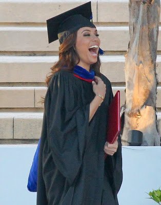 Σέξι και έξυπνη: η Eva Longoria πήρε μεταπτυχιακό με θέμα τη μετανάστευση [εικόνες] | iefimerida.gr 0