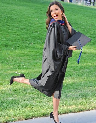 Σέξι και έξυπνη: η Eva Longoria πήρε μεταπτυχιακό με θέμα τη μετανάστευση [εικόνες] | iefimerida.gr 3