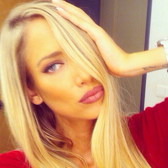 Κάτι πείραξε στο πρόσωπό της... -Η φωτογραφία μιας πρώην Μις Ελλάς που δίχασε [εικόνες] | iefimerida.gr 3