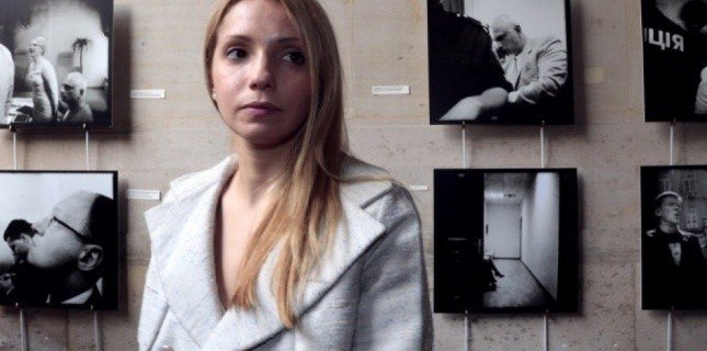 Ευγενία Τιμοσένκο, η όμορφη ξανθιά κόρη της πρώην Πρωθυπουργού της Ουκρανίας, που παίζει τους Ευρωπαίους ηγέτες στα δάχτυλα [εικόνες] | iefimerida.gr 17