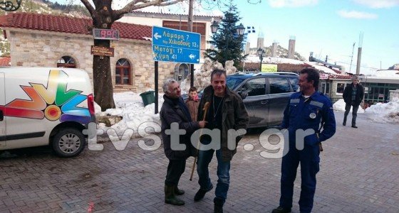 Ο Σταύρος Θεοδωράκης συναντά τον αποκλεισμένο βουλευτή του στην Εύβοια [εικόνες] | iefimerida.gr 1