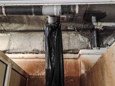 Οδοιπορικό σοκ στο άβατο των κέντρων κράτησης μεταναστών στον Εβρο -Το εξευτελιστικό αποχετευτικό και τα κλουβιά με τις ανθρώπινες ψυχές [εικόνες] | iefimerida.gr 2